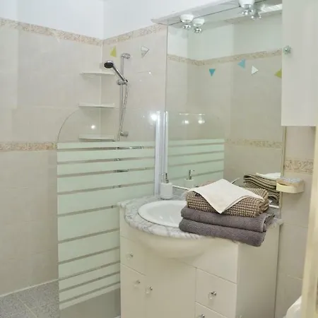 D Jacuzzi Piscine Sauna Prives Gasthuis Villematier